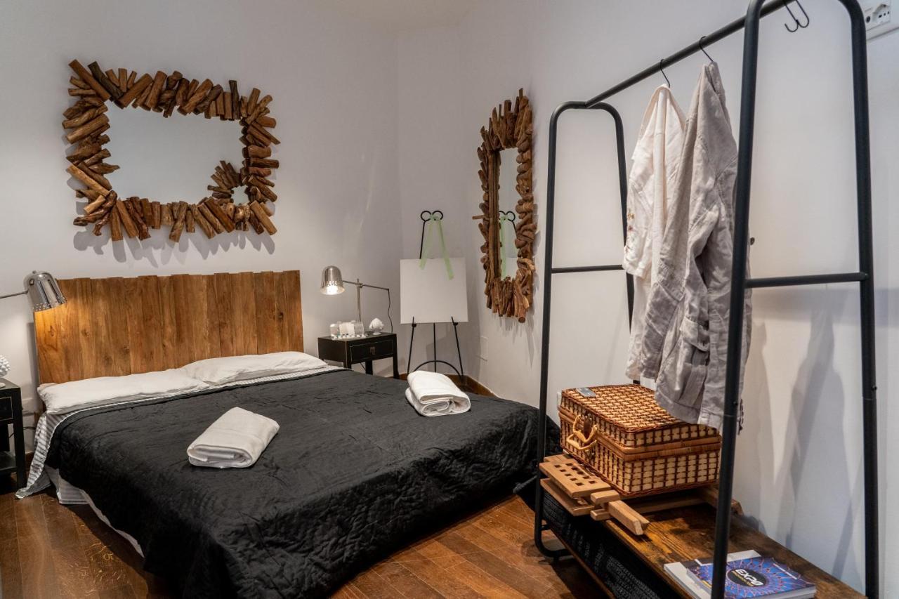 Wineart House, Terracielo Indipendente Nel Centro Di Monopoli Apartment Luaran gambar