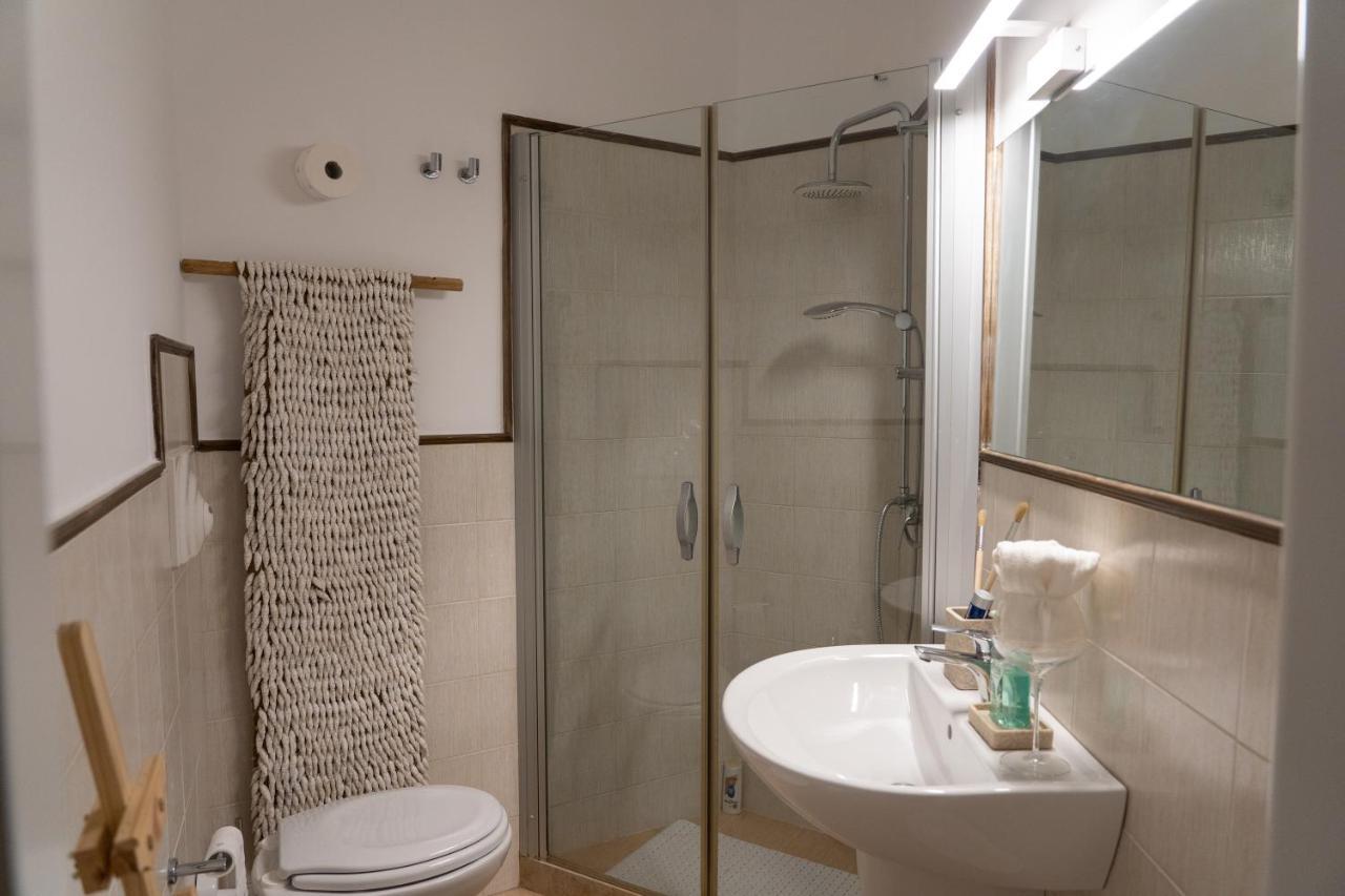 Wineart House, Terracielo Indipendente Nel Centro Di Monopoli Apartment Luaran gambar
